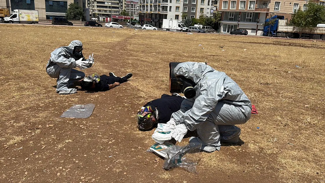 Siirt Eğitim ve Araştırma Hastanesi'nde Gerçeği Aratmayan KBRN Tatbikatı