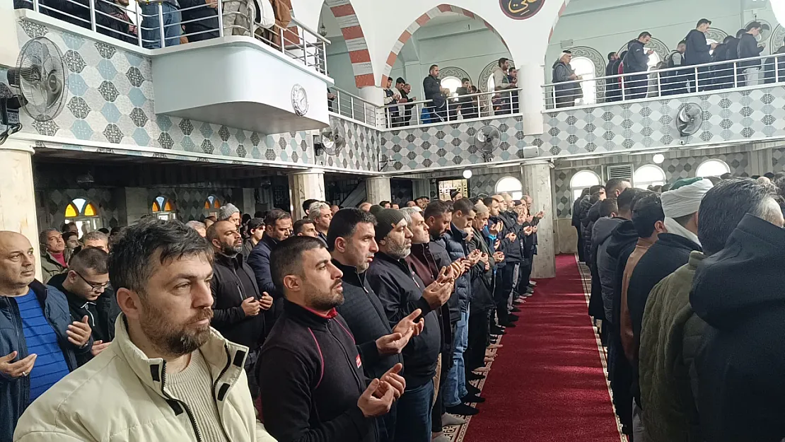 Siirt'te Kuraklık Tehlikesi: Çiftçiler Verim Kaygısı Taşıyor! Peki Yağmur Duasının Önemi Nedir ve Nasıl Yapılır?