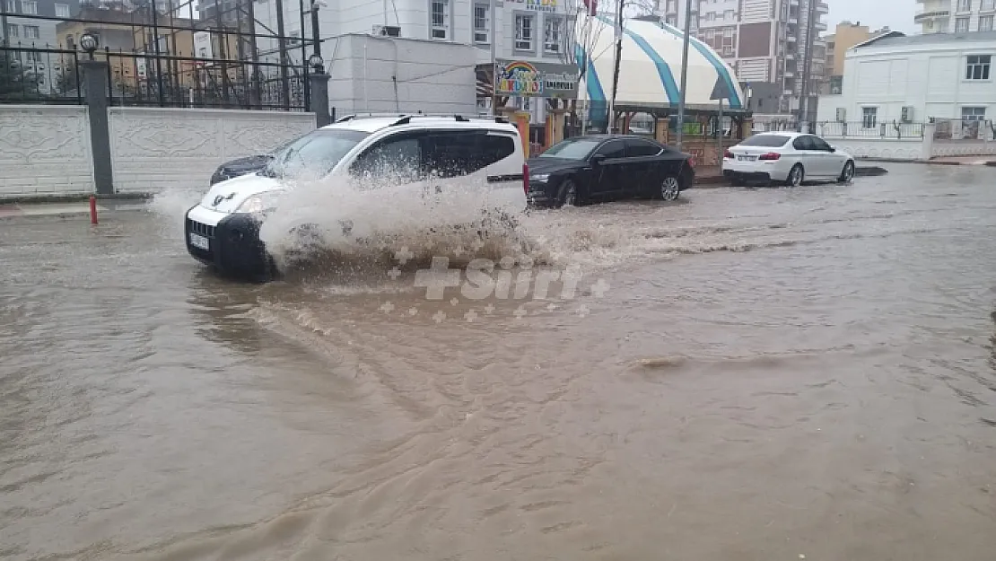 Siirt'te kuvvetli yağış ve fırtına bekleniyor sıcaklık 12 derece birden düşecek