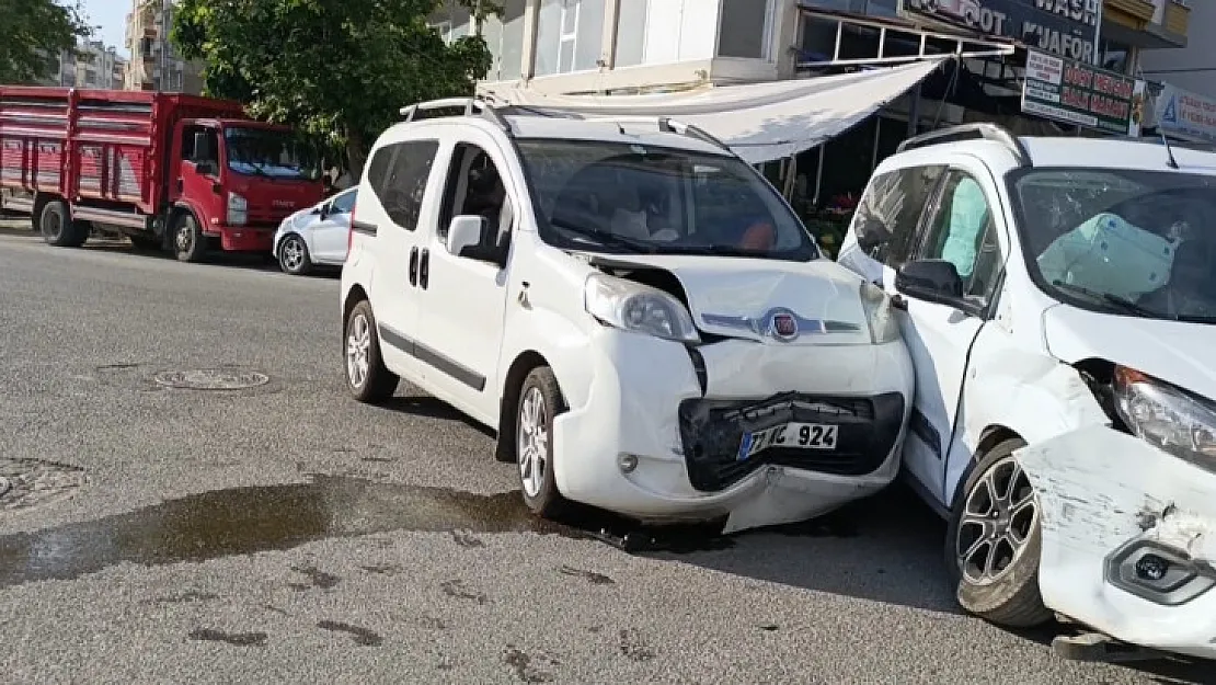 Siirt'te maddi hasarlı trafik kazası