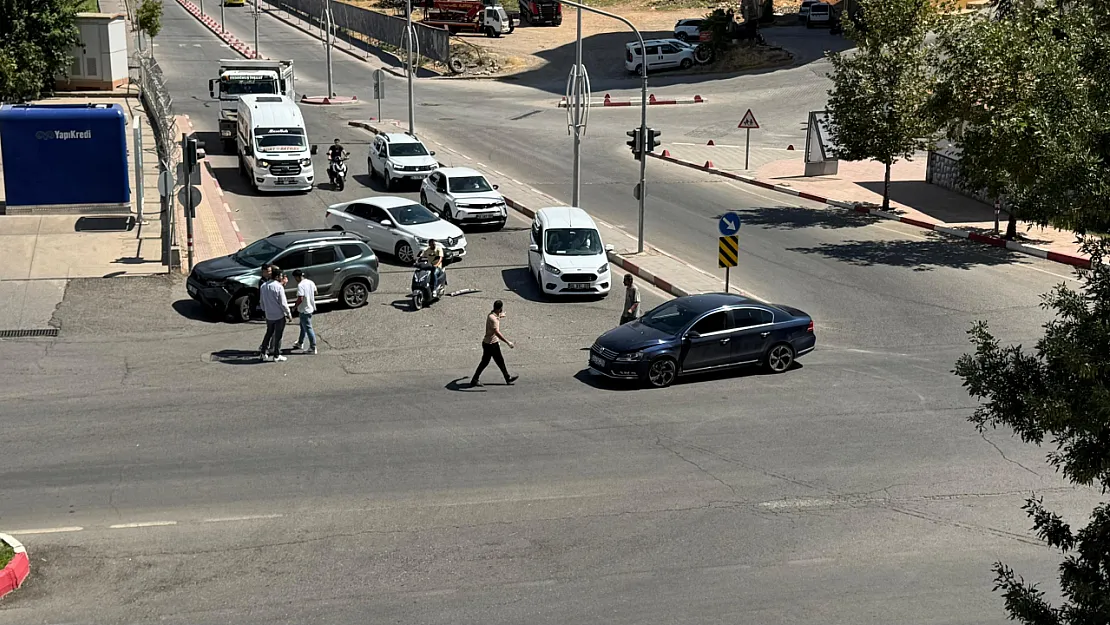 Siirt'te Maddi Hasarlı Trafik Kazası