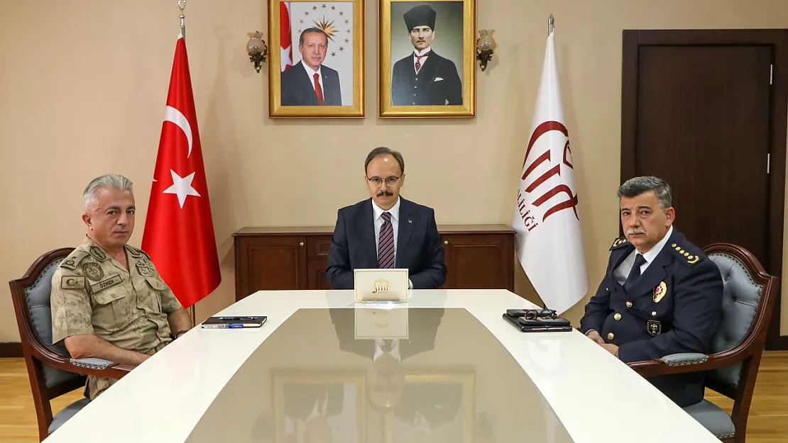 Siirt'te Mayıs Ayı Güvenlik Toplantısı Yapıldı! Bayramda 2 Bin Personel Görev Yapacak
