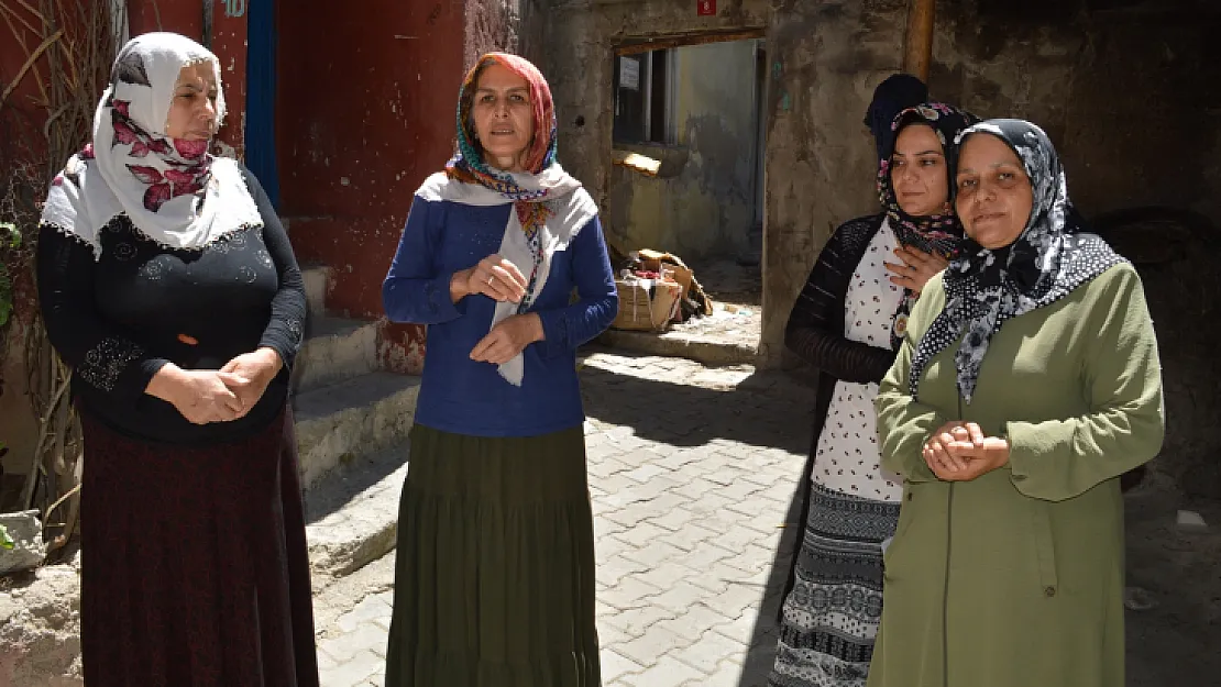 Siirt'te Metruk Binalar Korku Salıyor! Mahalleli Tedirgin