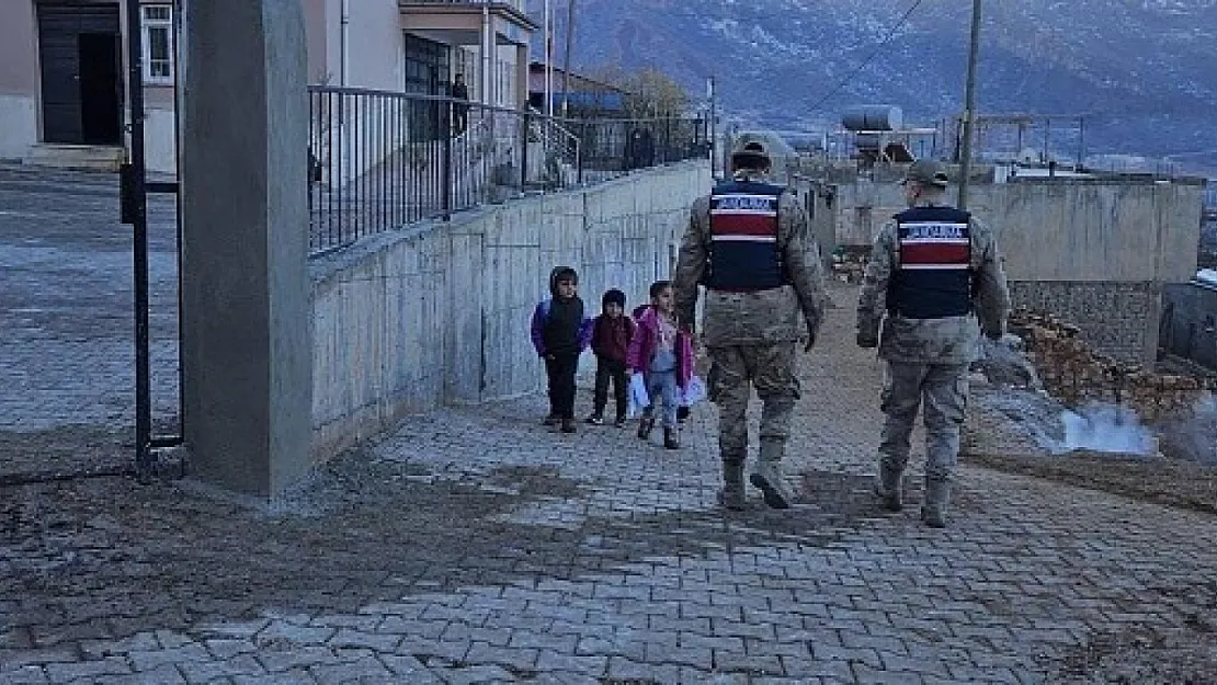 Siirt'te Okul Çevrelerinde Güvenlik Önlemleri Artırıldı