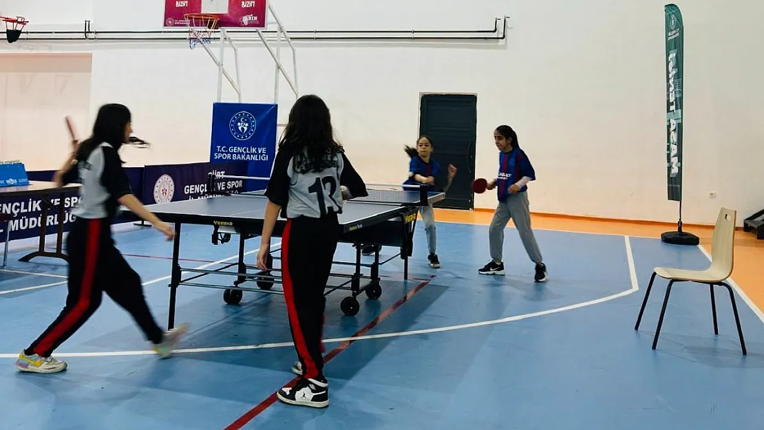 Siirt'te Okul Sporları Coşkusu: Masa Tenisi Müsabakaları Başladı