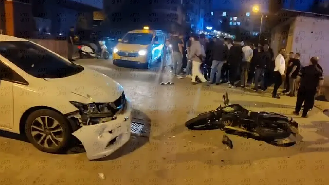 Siirt'te Otomobil ile Motosiklet Çarpıştı: 1 Yaralı