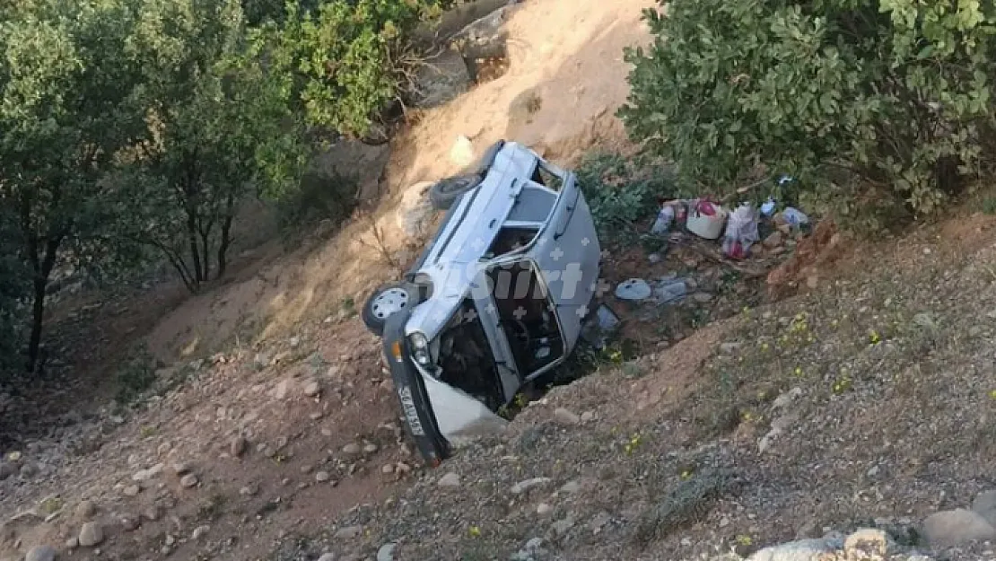 Siirt'te otomobil şarampole yuvarlandı: 3 yaralı