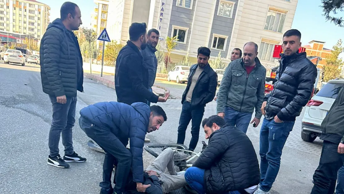 Siirt'te Otomobilin Çarptığı Bisikletli Çocuk Yaralandı