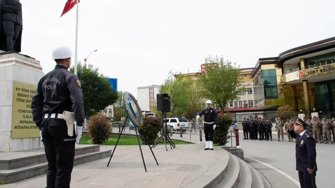 Siirt'te, Polis Haftası Nedeniyle Atatürk Anıtına Çelenk Sunuldu