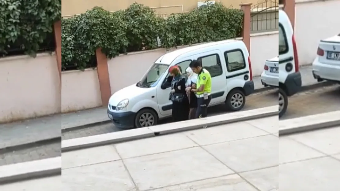 Siirt'te Polisten Kalpleri Isıtan Hareket: Yürümekte Zorlanan Yaşlı Kadını Evine Kadar Götürdü