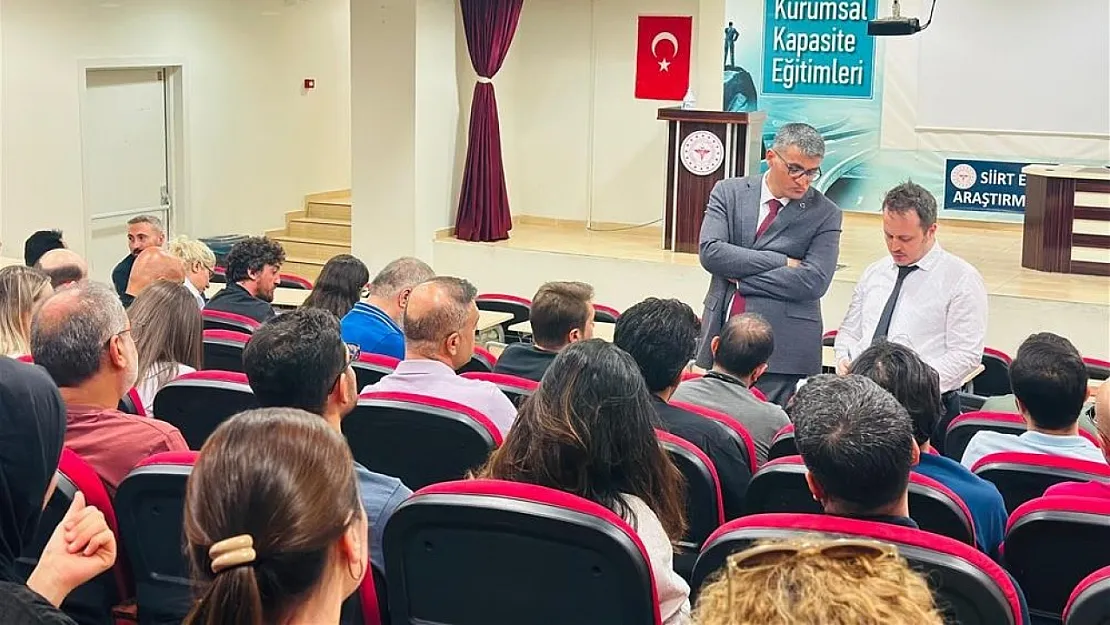 Siirt'te Sağlıkta Saha Raporu: Hekimler Anlattı, Müdür Not Aldı