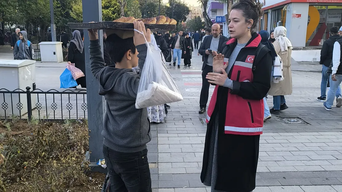 Siirt'te Sokakta Çalışan Çocuklara Yönelik Çalışmalar Devam Ediyor!