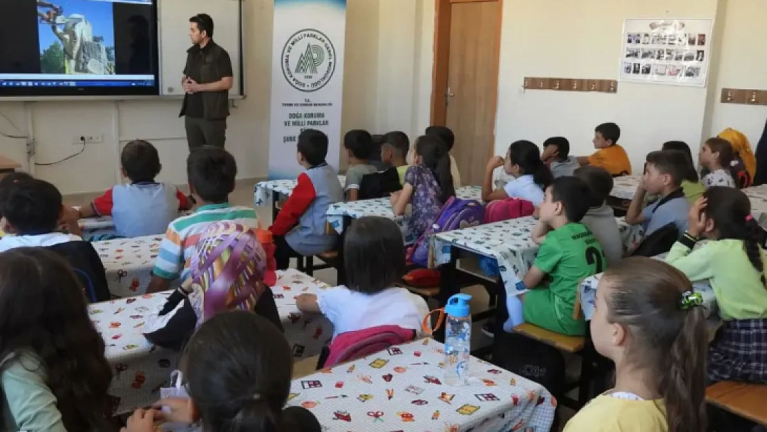 Siirt'te Tabiatın Önemi Hakkında Öğrencilere Eğitim Veriliyor