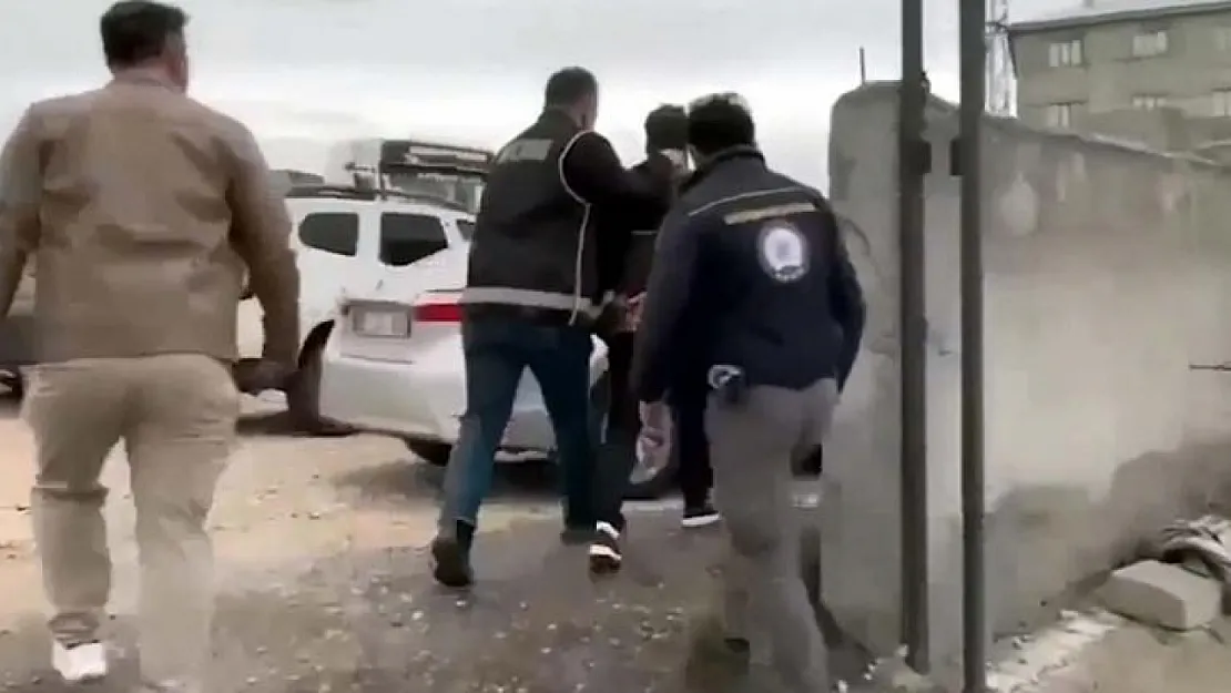 Siirt'te Tefeci ve Dolandırıcılara Operasyon: Çok Sayıda Gözaltı
