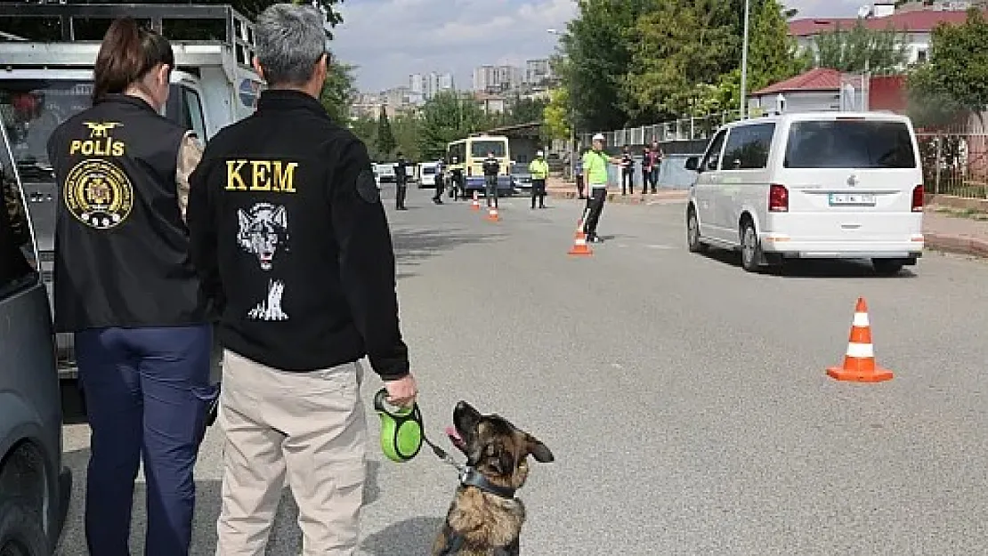 Siirt'te Trafik Denetimlerinde 2 Binden Fazla Araca Ceza Kesildi