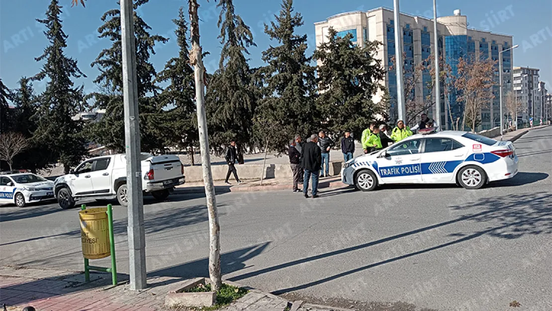 Siirt'te Trafik Polisi Kaza Yaptı 