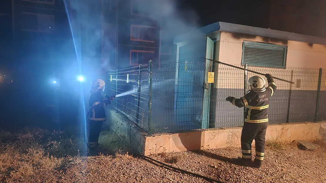 Siirt'te Trafo Yangını Mahalleyi Elektriksiz Bıraktı