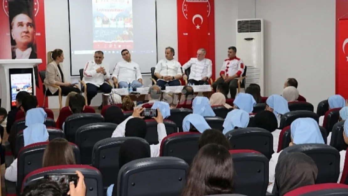 Siirt'te ''Türk Mutfağı Haftası'' Panelle Başladı