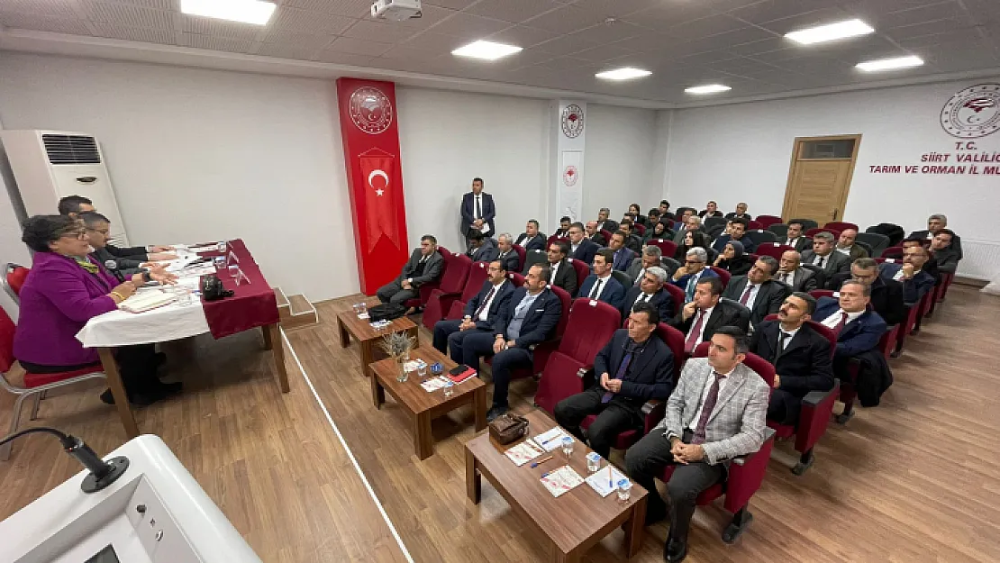 Siirt'te 'Türkiye Yüzyılında Tarım ve Orman Vizyonu' Konulu Toplantı Gerçekleştirildi