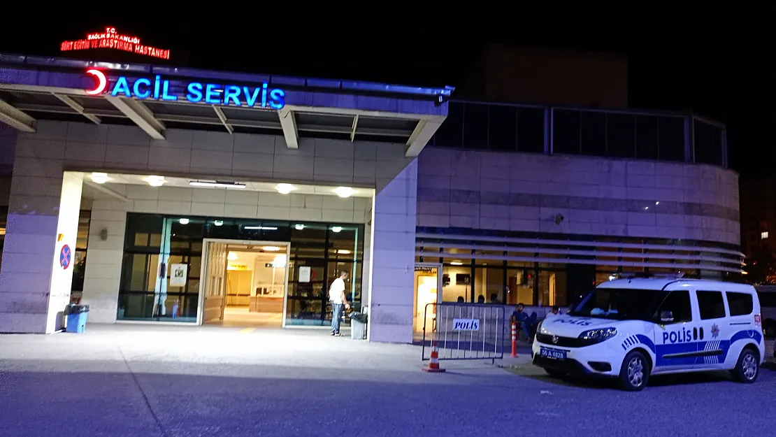 Siirt'te Üçüncü Kattan Düşen Genç Ağır Yaralandı