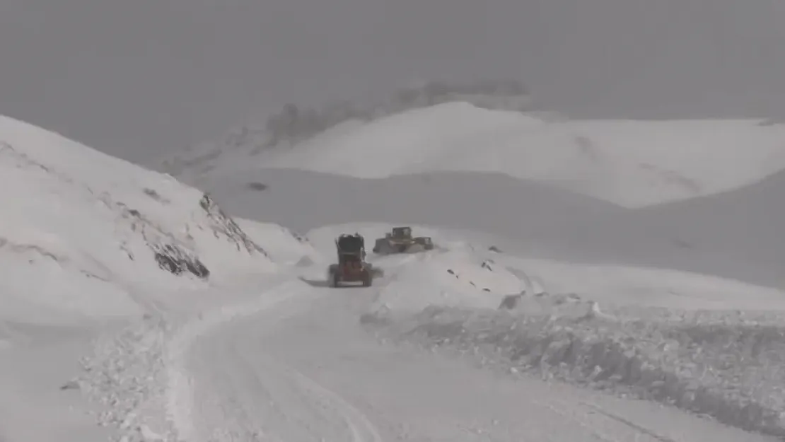 Siirt'te ve İlçelerinde Yol Durumu! Kapalı Yol Var mı? Valilik Açıkladı!