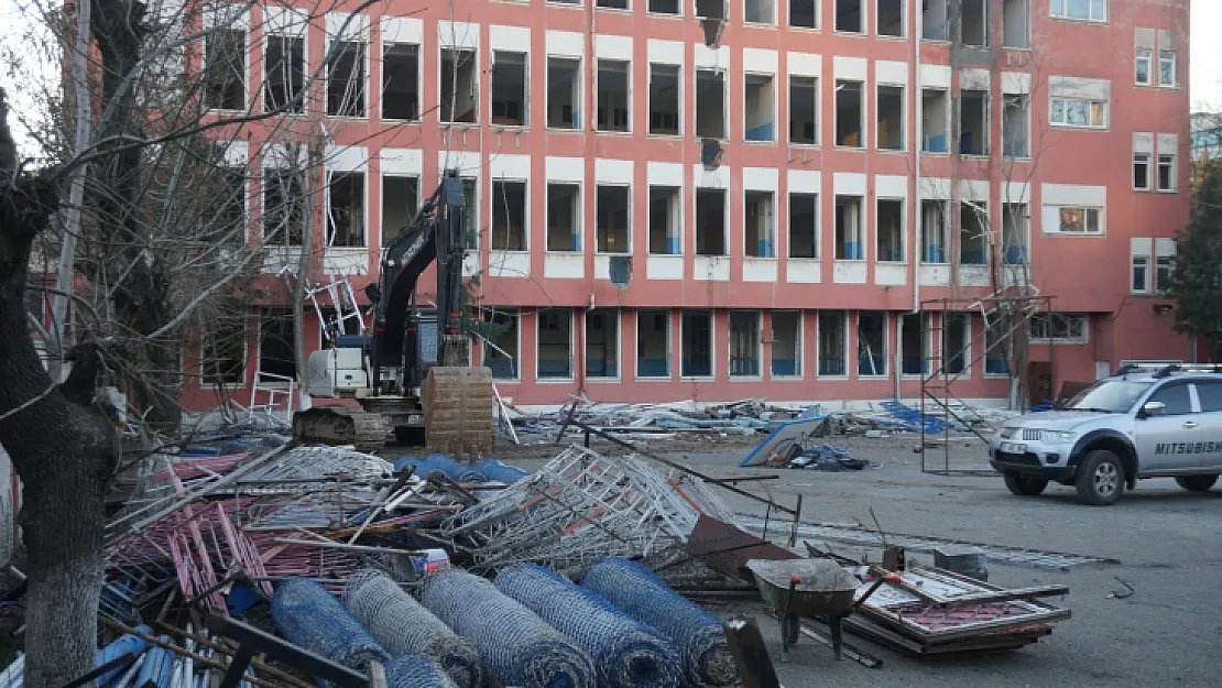 Siirt'te Yıkılan Okulların Son Durumu Ne Oldu! Milli Eğitim Müdürü Açıkladı 