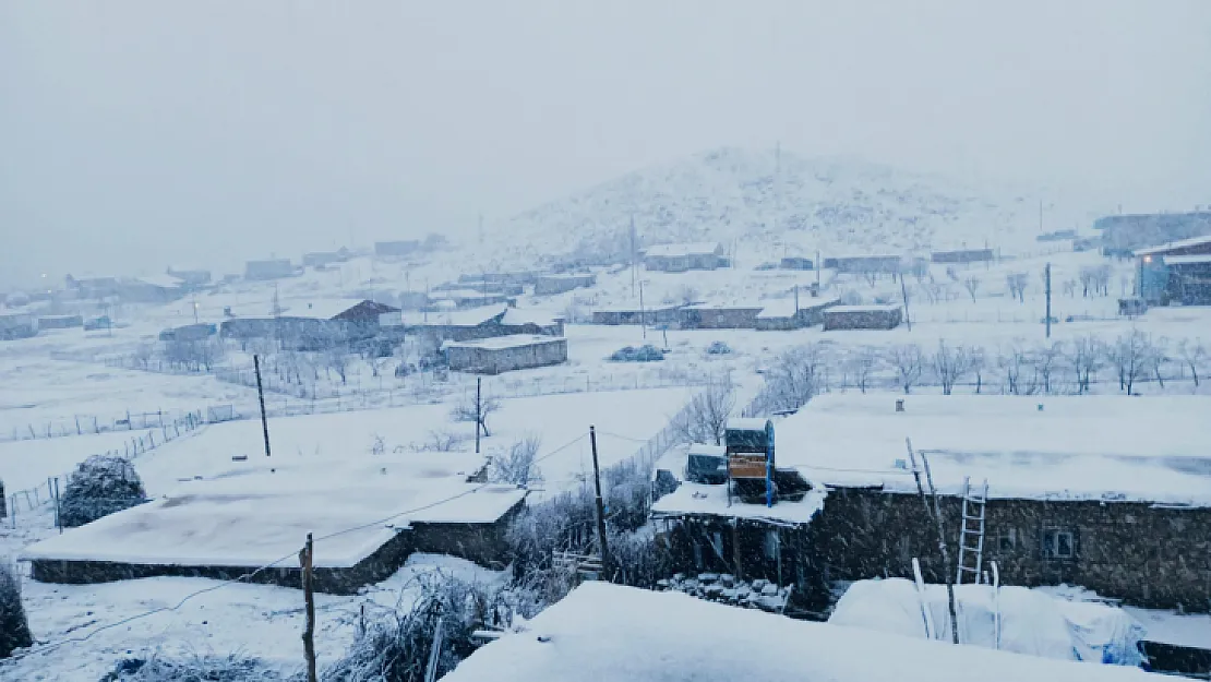 Siirt'te Yoğun Kar Yağışı Başladı!