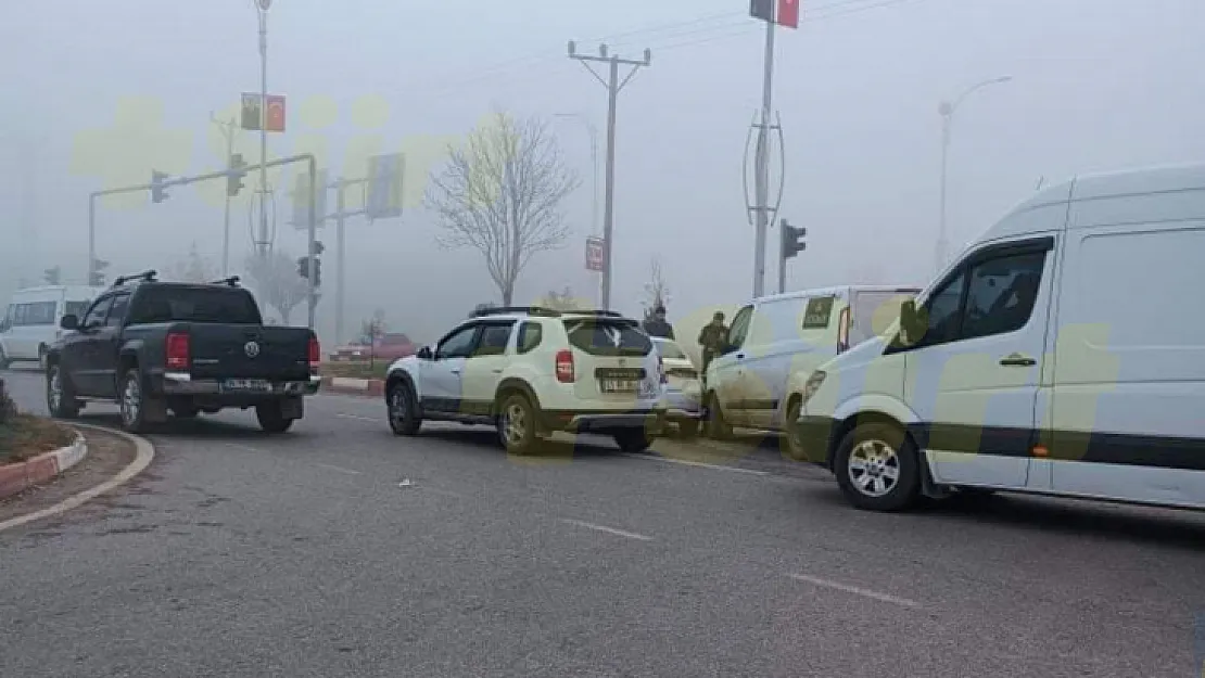 Siirt'te yoğun sis kazayı beraberinde getirdi