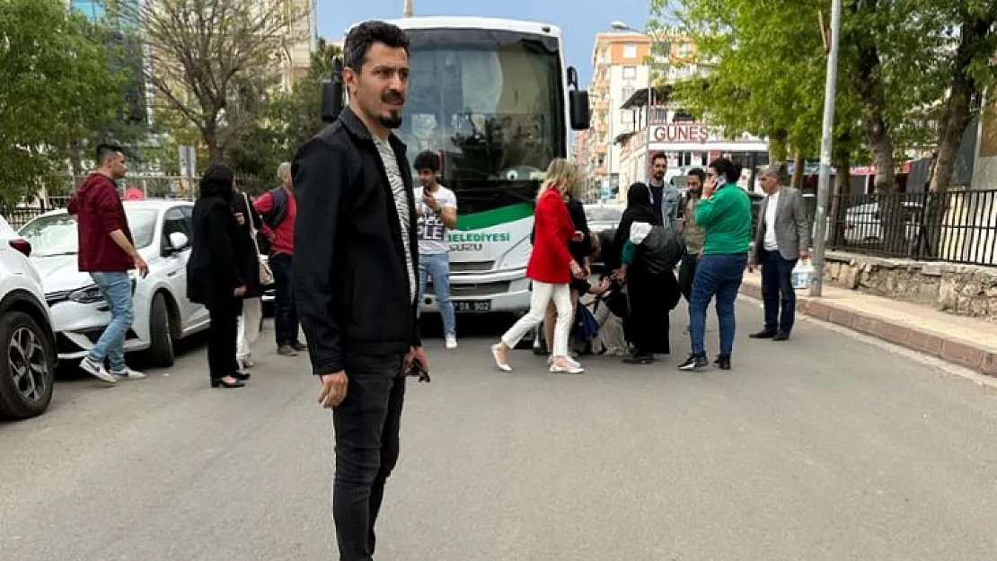 Siirt'te yolun karşısına geçmeye çalışan kadına yolcu otobüsü çarptı