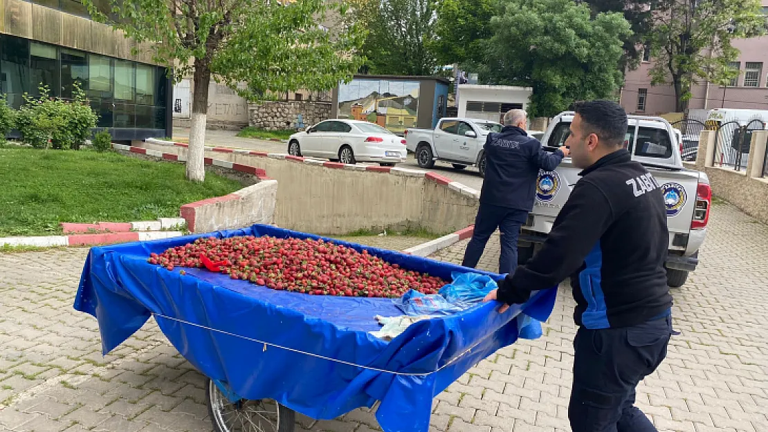 Siirt'te Zabıta Ekipleri Seyyar Satıcılara Göz Açtırmıyor