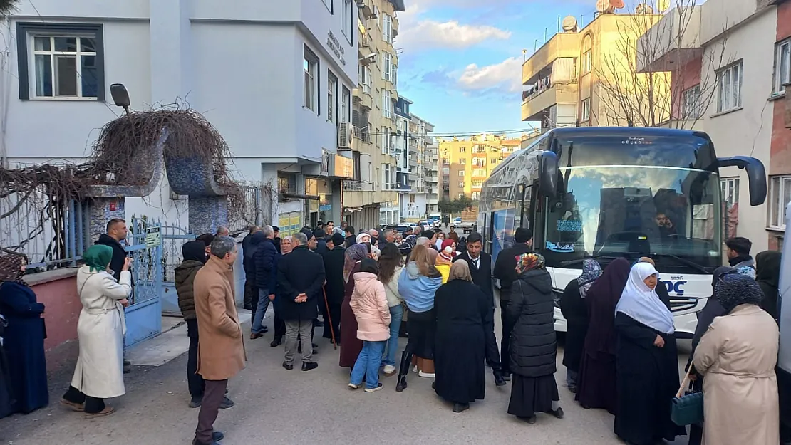 Siirt'ten 35 Kişilik Grup Ramazan Umresi İçin Uğurlandı