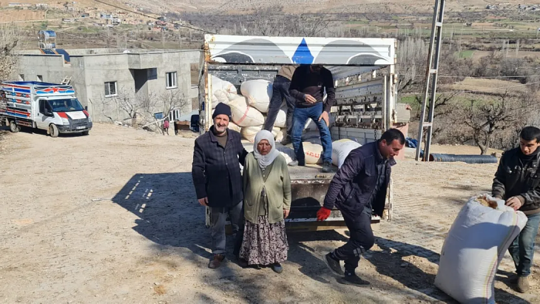 Siirt'ten Hayvan Yetiştiricileri Bir Oldu 52 Ton Yem Deprem Bölgesi Gönderildi