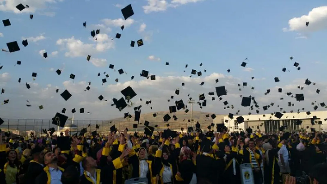 Siirt Üniversitesi Mezuniyet ve Bahar Şenliği Programını Duyurdu