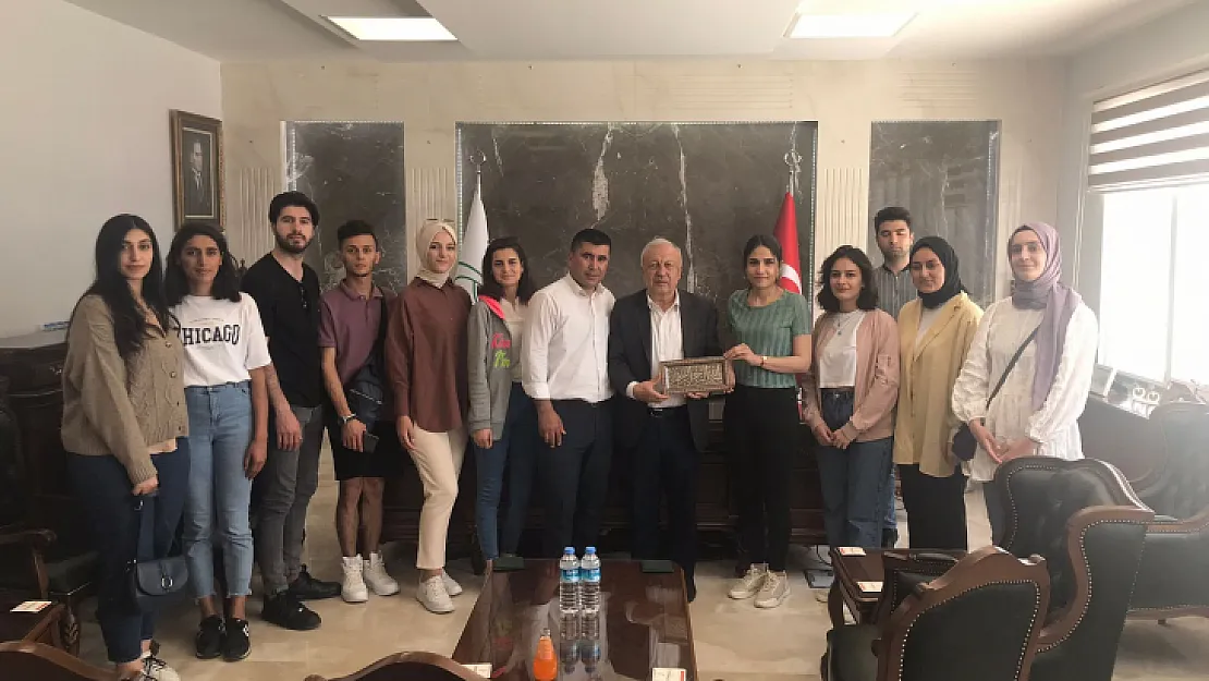 Siirt Üniversitesi Öğrencileri Afyonkarahisar'da İncelemeler Bulundu