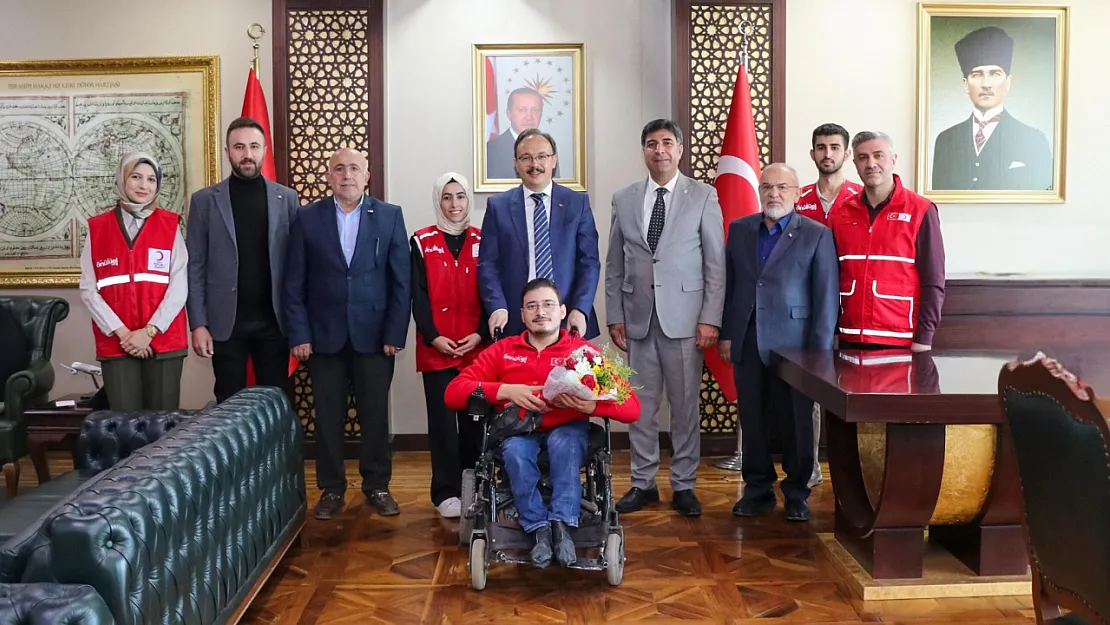 Siirt Valisi Dr. Kemal Kızılkaya, Kızılay Haftası Dolayısıyla Türk Kızılayı Heyetini Kabul Etti