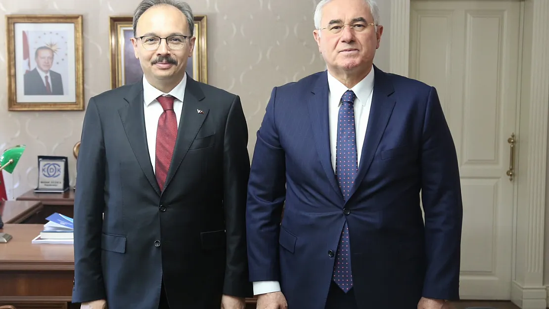 Siirt Valisi Dr. Kemal Kızılkaya'dan Kamu Başdenetçisi Mehmet Akarca'ya Hayırlı Olsun Ziyareti