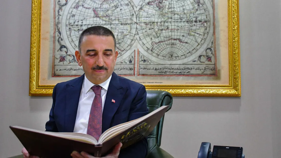 Siirt Valisi Hacıbektaşoğlu Vatandaşları Kitap Fuarına Davet Etti