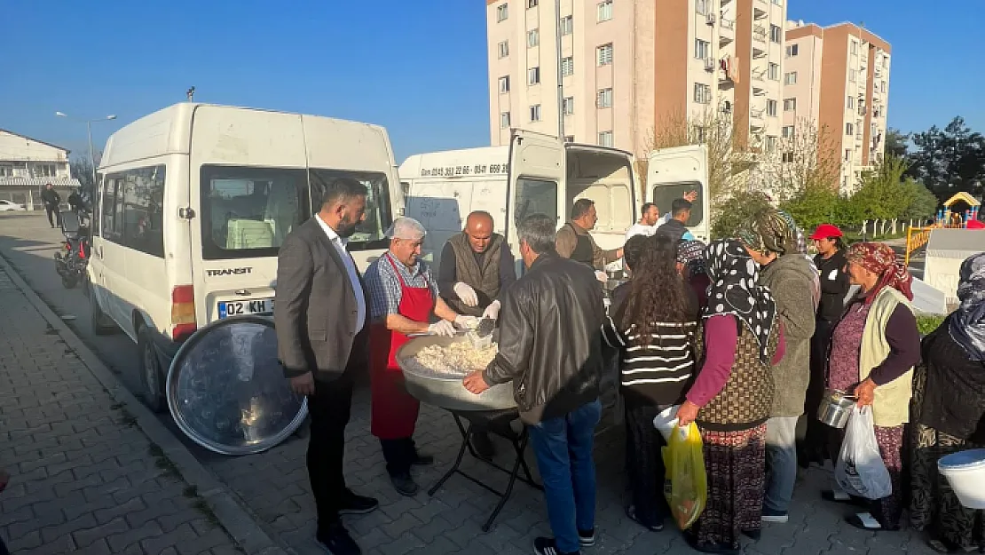 Siirtli İş İnsanı Adıyaman'da  3 Bin Depremzedeye İftar Verdi