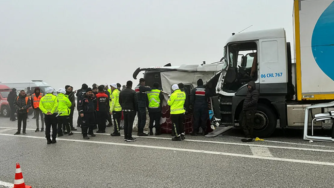 Siirtli kadın kızını ziyaret etmek için gittiği Malatya'da trafik kazasında hayatını kaybetti