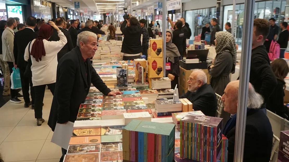 Siirtli Kitapseverlerin Beklediği Fuar Açıldı! Siirt Kitaba Doyacak!