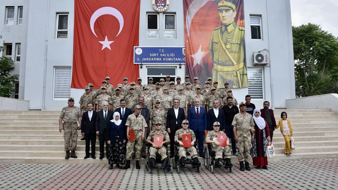 Siirtli Özel Bireyler Askeri Üniforma Giyip Yemin Törenine Katıldı