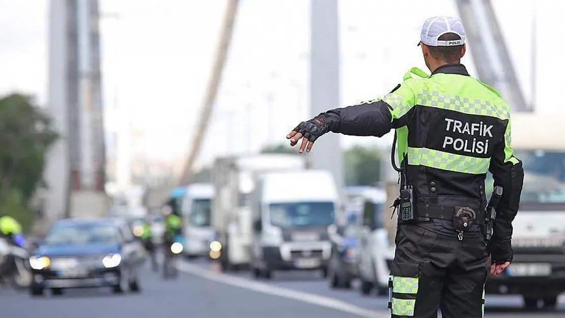 Siirtli Sürücüler Dikkat! Trafik Kurallarına Sıkı Denetim Geliyor: Para ve Hapis Cezaları Artıyor!