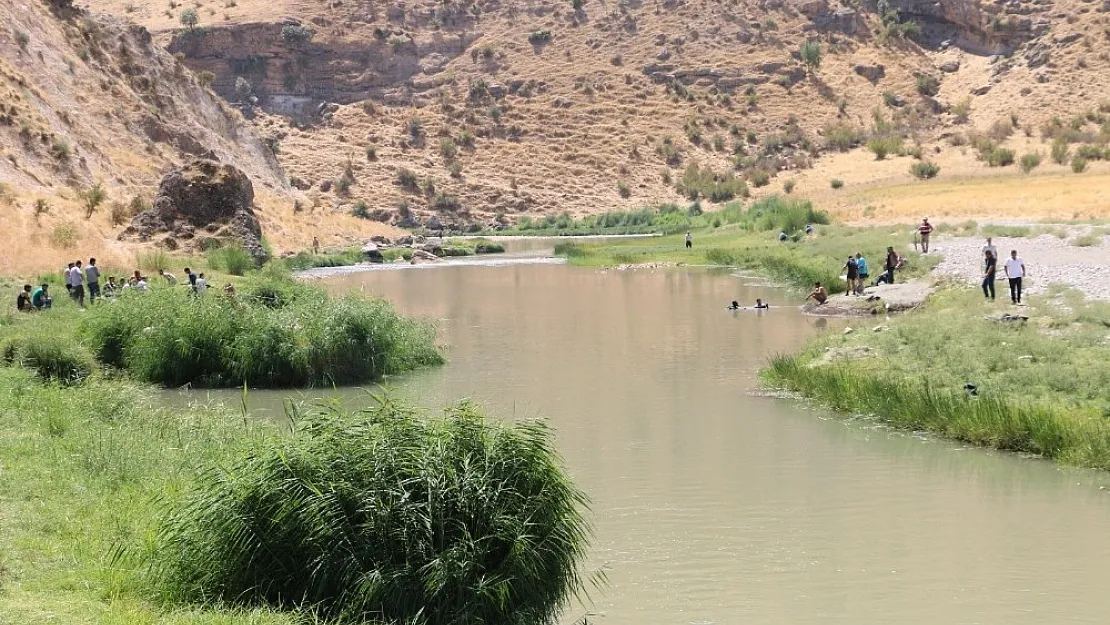 Siirt'te Kuzeniyle Tartıştıktan Sonra Dereye Düşen Genç Boğuldu