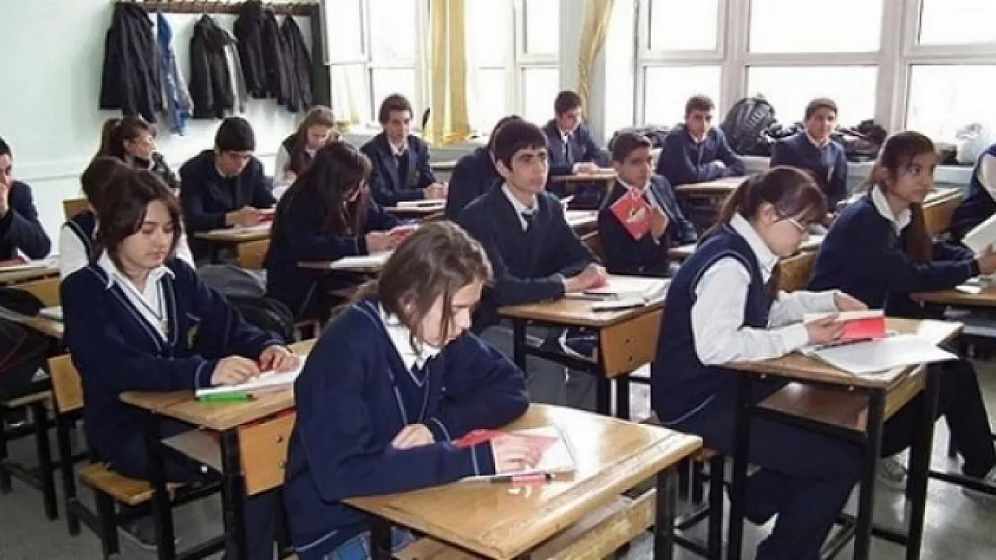 Sınıf geçme şartları: Lisede kaç zayıfla sınıfta kalınır