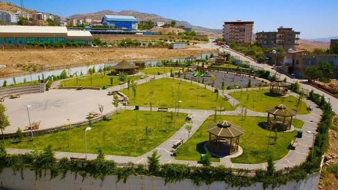 Şırnak'ta , Sırrı Süreyya Önder'in Adı AK Partili Belediye Tarafından Parka Verildi