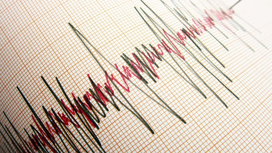SON DAKİKA! Elazığ'da 4,9 büyüklüğünde deprem