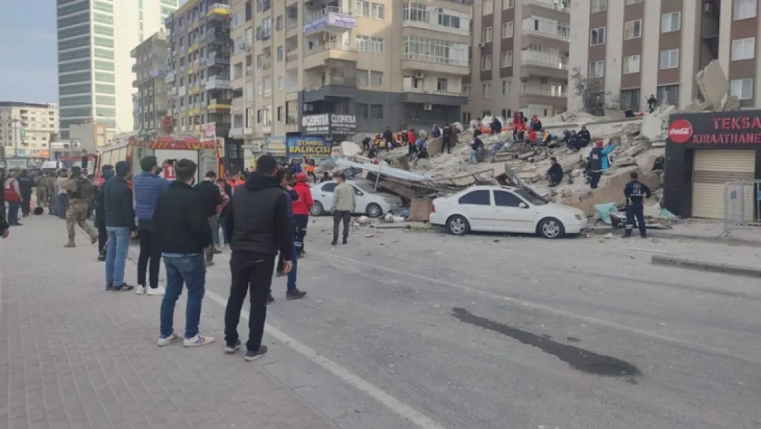 Son dakika haberi Şanlıurfa'da 6 katlı bina çöktü! Şu Anda Bir Ses Geliyor Onun İçin Çalışmalar Yapılıyor