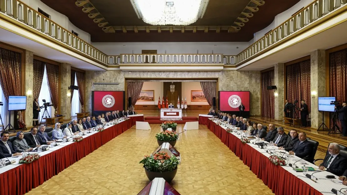 Süreç komisyonunda İlk Toplantı Gerçekleşti: Kurtulmuş'tan Şeffaflık, Açıklık ve Çoğulculuk Vurgusu! Komisyonun İsmi Belli Oldu