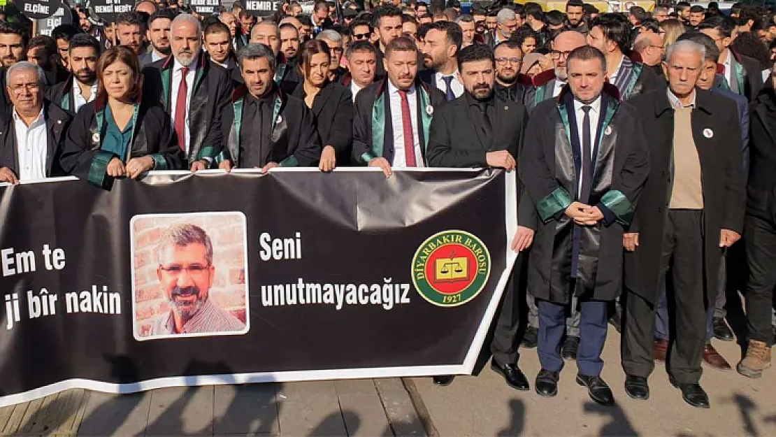 Tahir Elçi Diyarbakır'da anılıyor