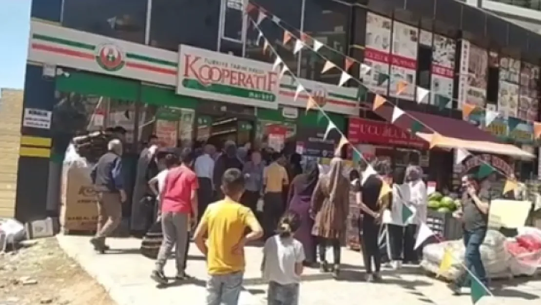 Siirt'te Tarım Kredi Kooperatif Market'in ilk şubesi açıldı! Vatandaşlar akın etti